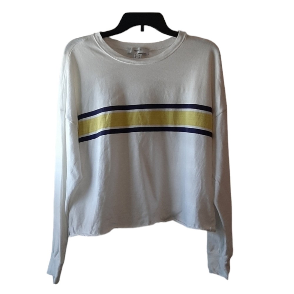 Forever 21 90s style cropped shirt
